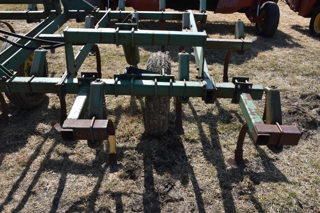 John Deere field cultivator