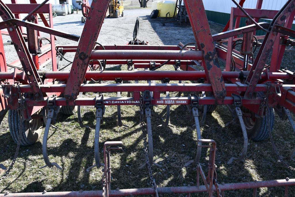 International 4500 24' field cultivator