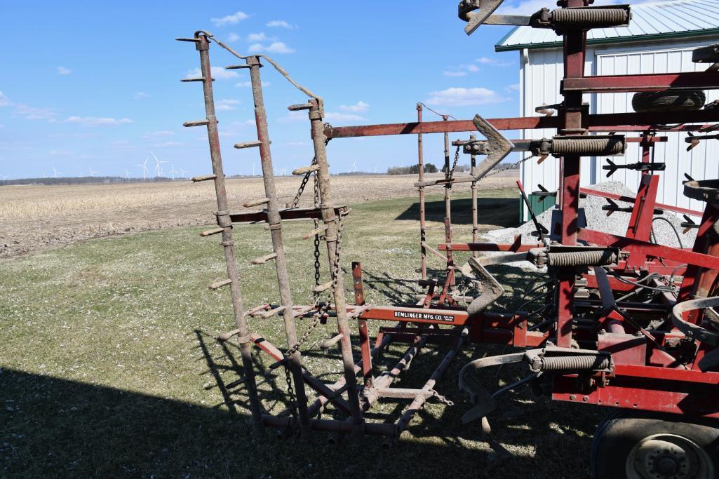 International 4500 24' field cultivator