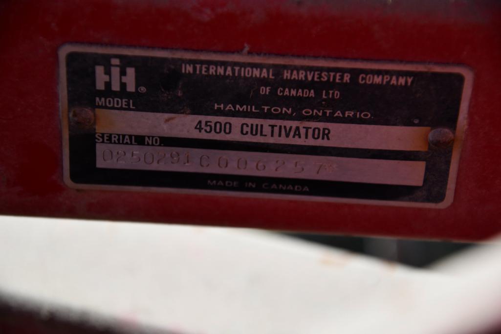 International 4500 24' field cultivator