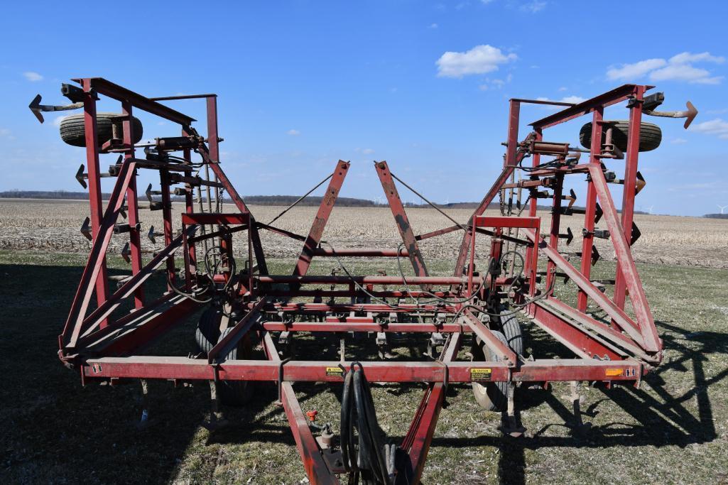 International 4500 24' field cultivator