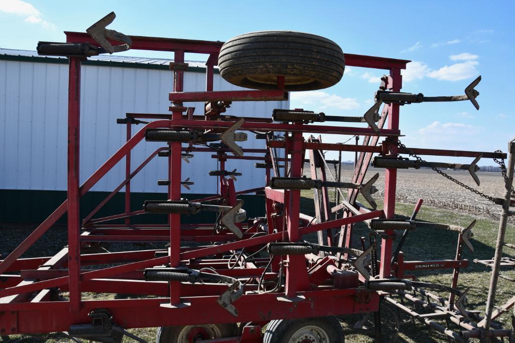 International 4500 24' field cultivator