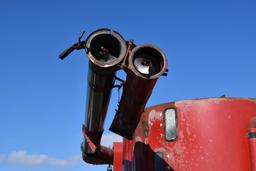 Case-IH 1350 grinder mixer