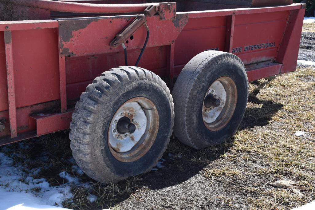 Case-IH 575 manure spreader