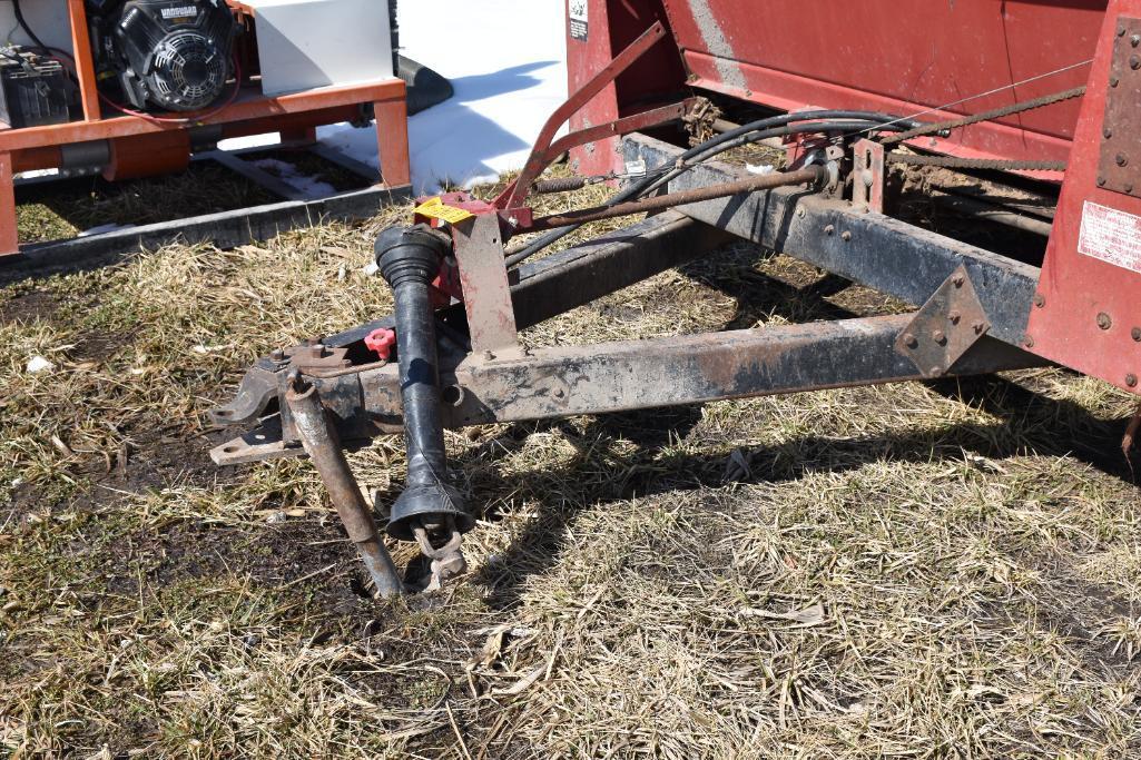 Case-IH 575 manure spreader