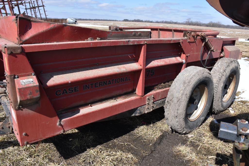 Case-IH 575 manure spreader