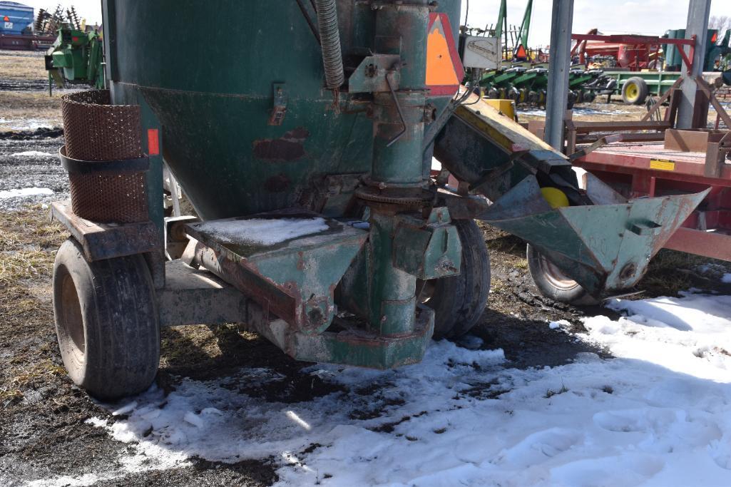 Arts-Way 475 grinder mixer