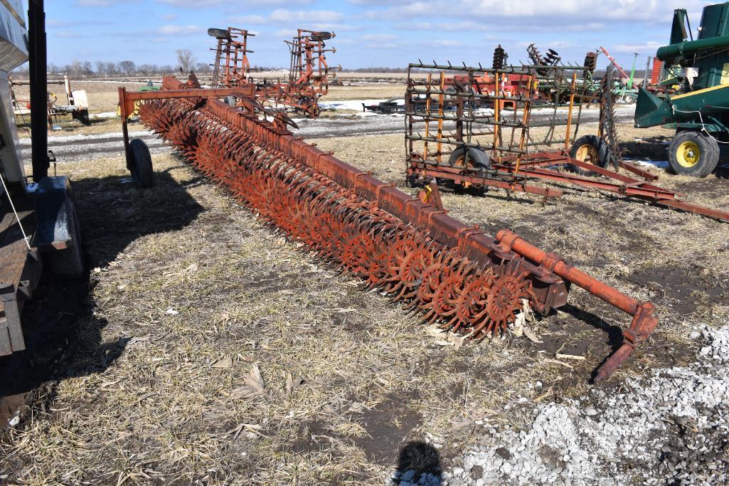 Yetter 3428 28' 3-pt. rotary hoe