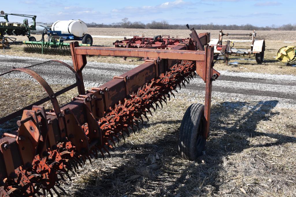 Yetter 3428 28' 3-pt. rotary hoe