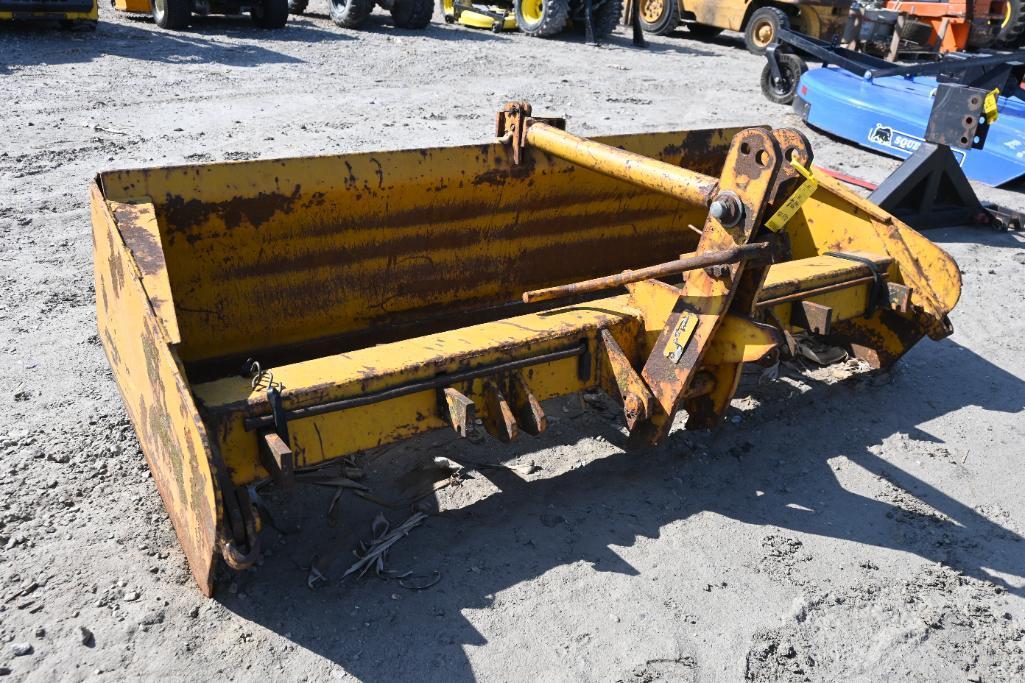 Massey Ferguson 7' 3-pt. box blade