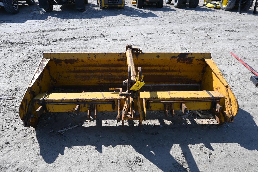 Massey Ferguson 7' 3-pt. box blade