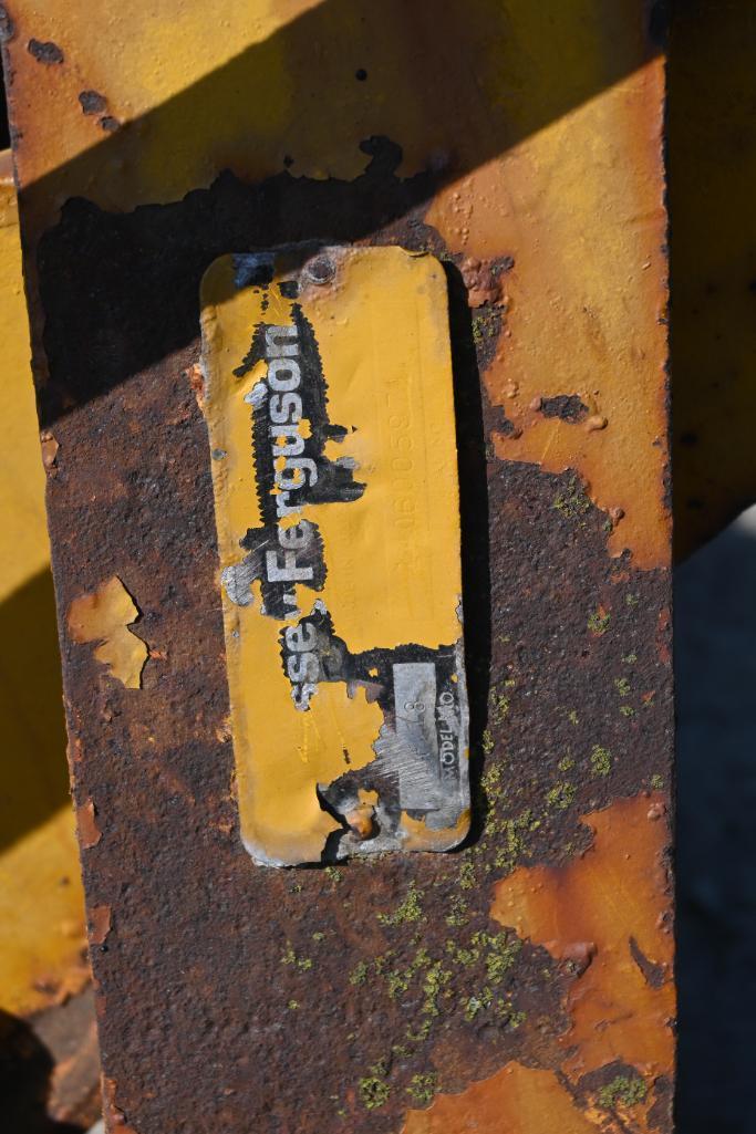 Massey Ferguson 7' 3-pt. box blade