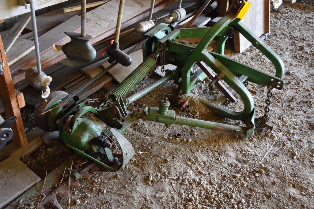 John Deere 7 ft. 3-point sickle bar mower