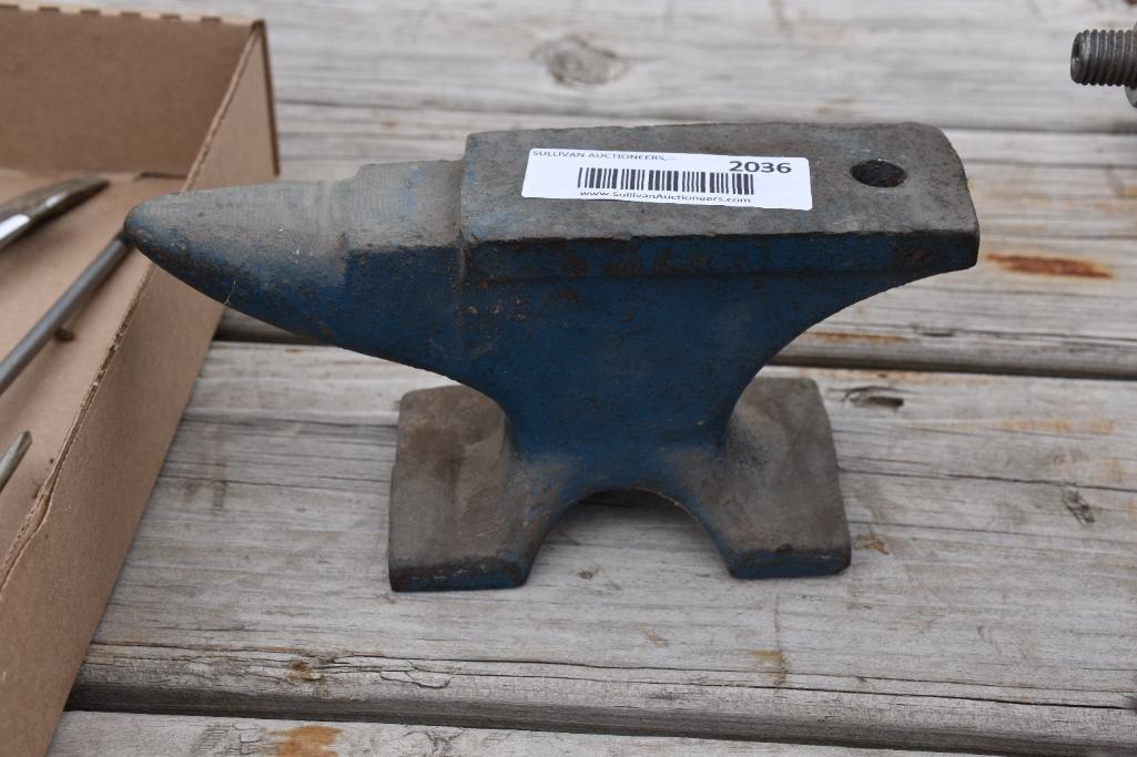 Small decorative anvil