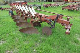 International 710 5-bottom plow