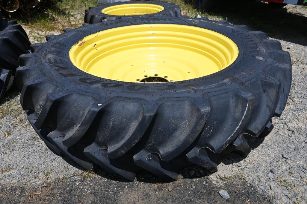 2017 John Deere 8345R MFWD tractor