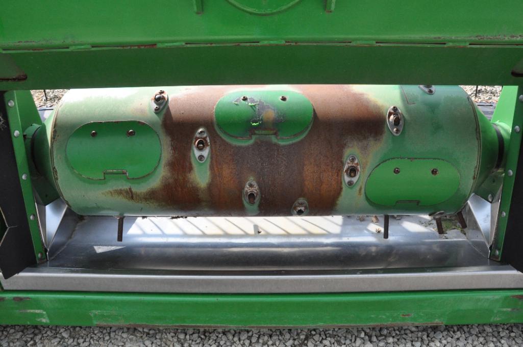 2014 John Deere 640FD 40' flex draper head