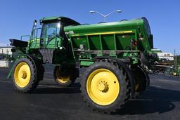 2020 John Deere R4038 self-propelled spreader