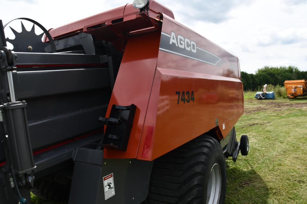 Agco Hesston 7434 large square baler