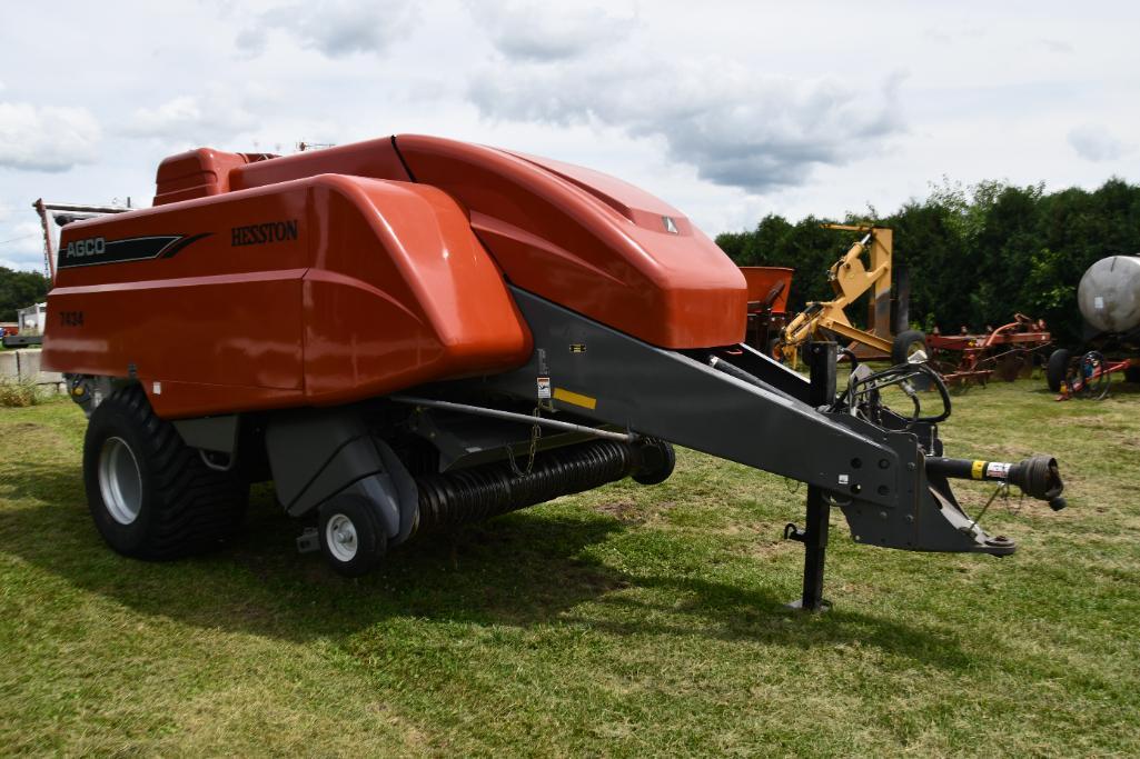 Agco Hesston 7434 large square baler