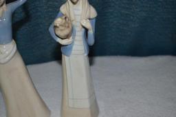 (3) Porc. Figurines