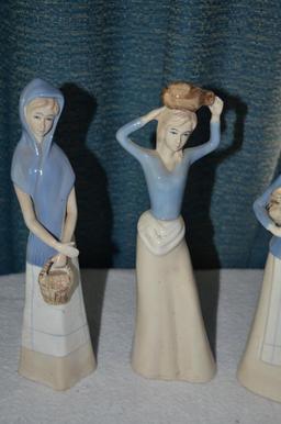 (3) Porc. Figurines