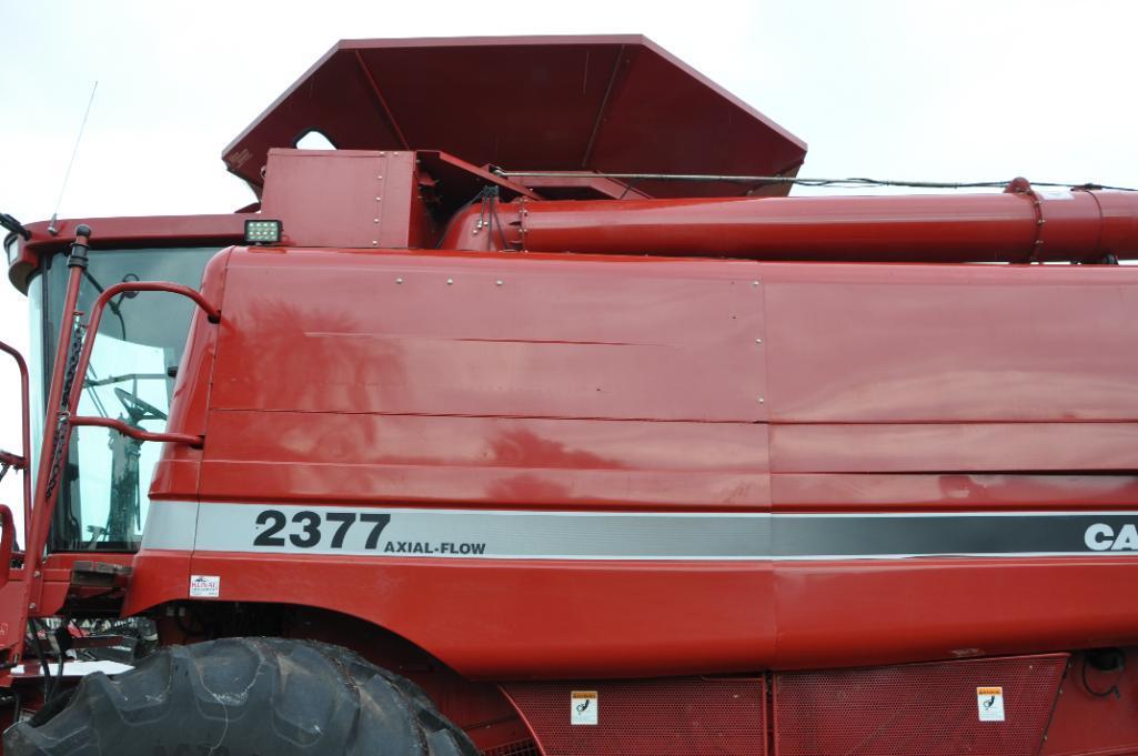 2005 Case-IH 2377 2wd combine