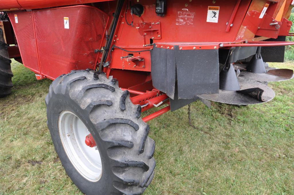 2005 Case-IH 2377 2wd combine