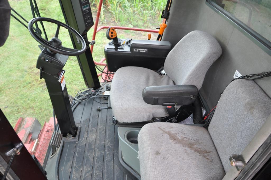 2005 Case-IH 2377 2wd combine