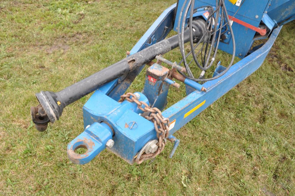 2005 Kinze 650 grain cart,