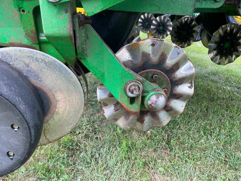 2006 John Deere 1790 CCS 16/31 planter