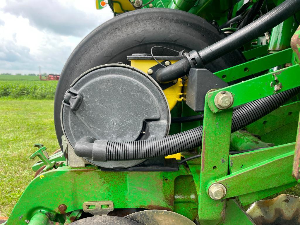 2006 John Deere 1790 CCS 16/31 planter