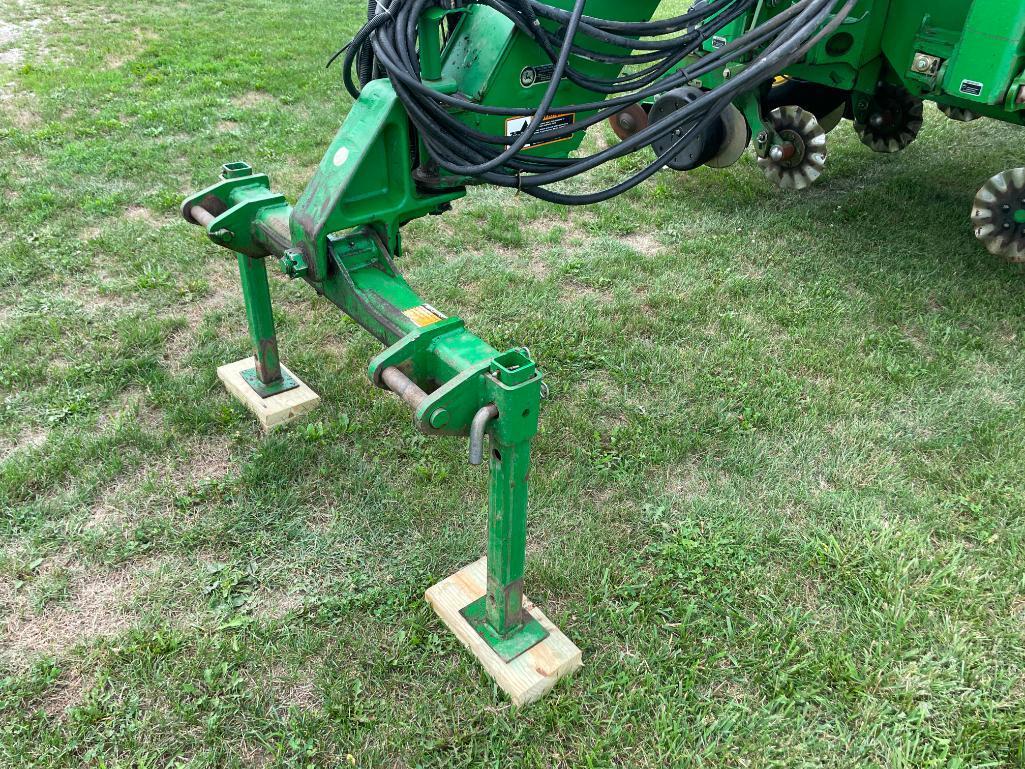 2006 John Deere 1790 CCS 16/31 planter