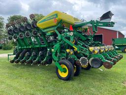 2006 John Deere 1790 CCS 16/31 planter