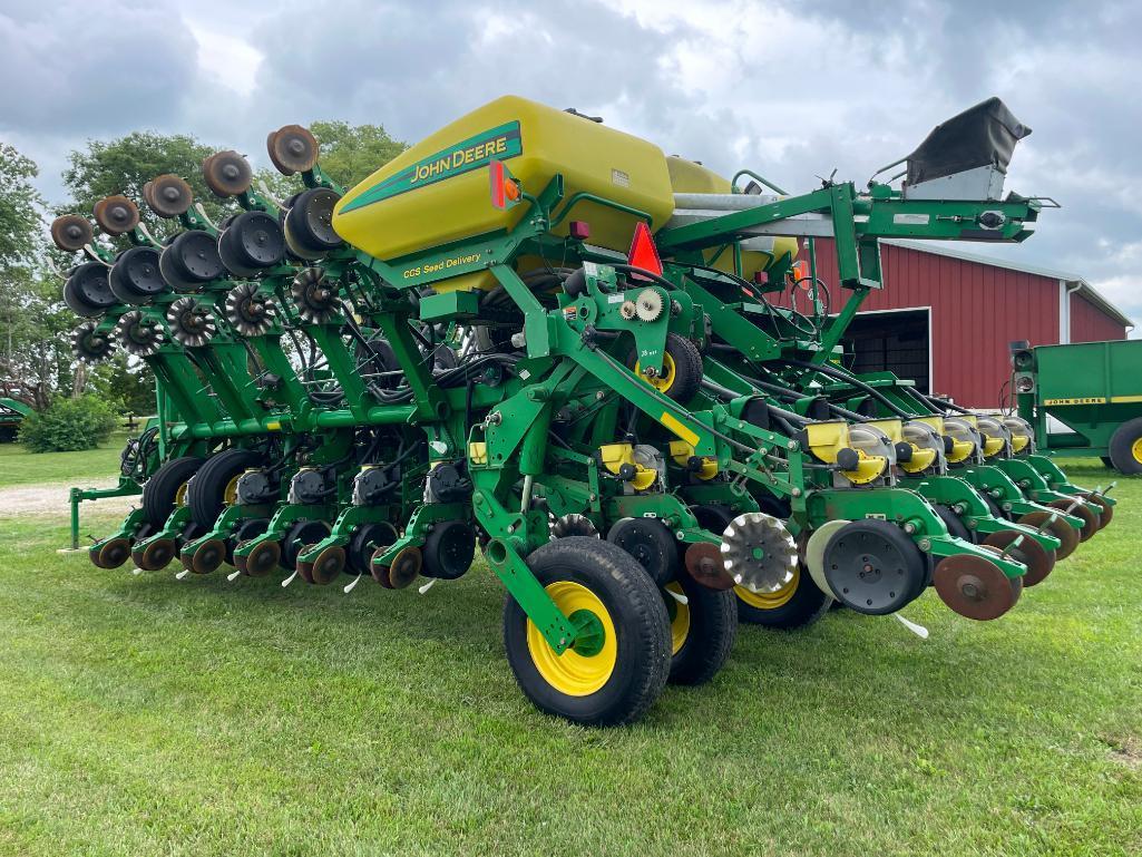 2006 John Deere 1790 CCS 16/31 planter