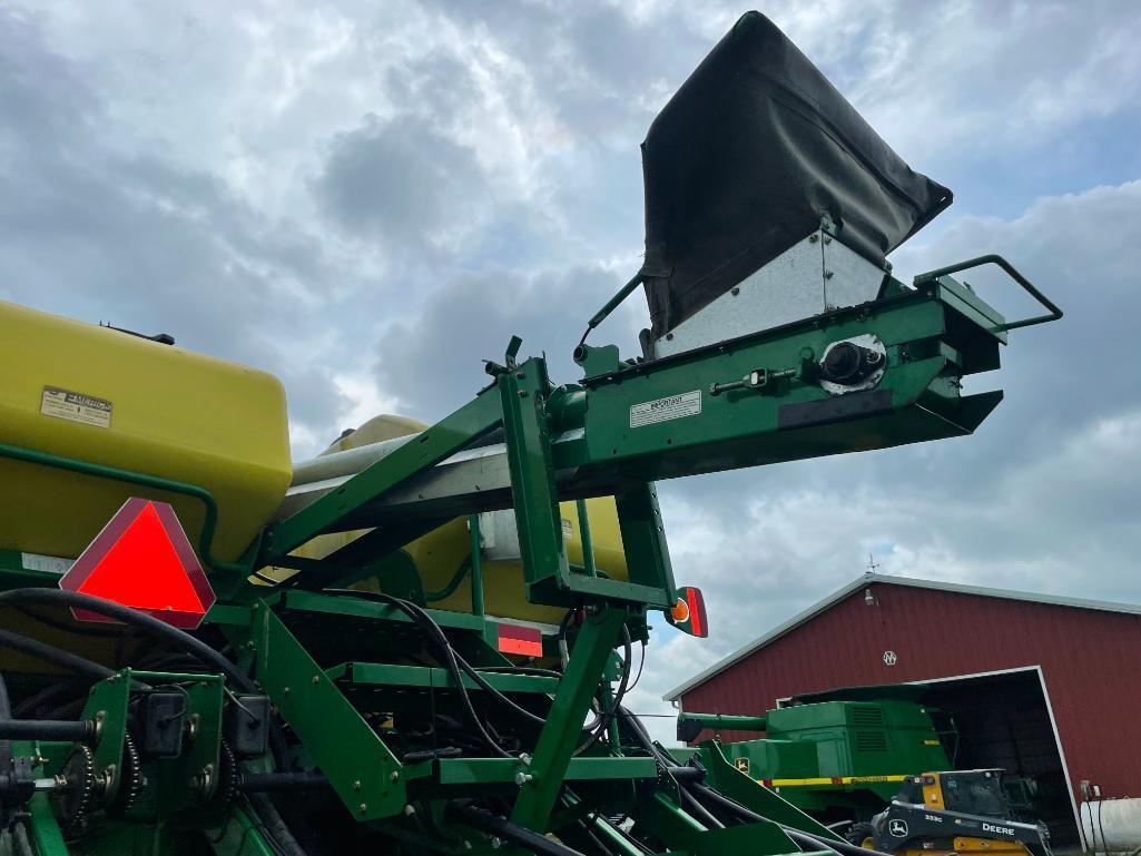 2006 John Deere 1790 CCS 16/31 planter