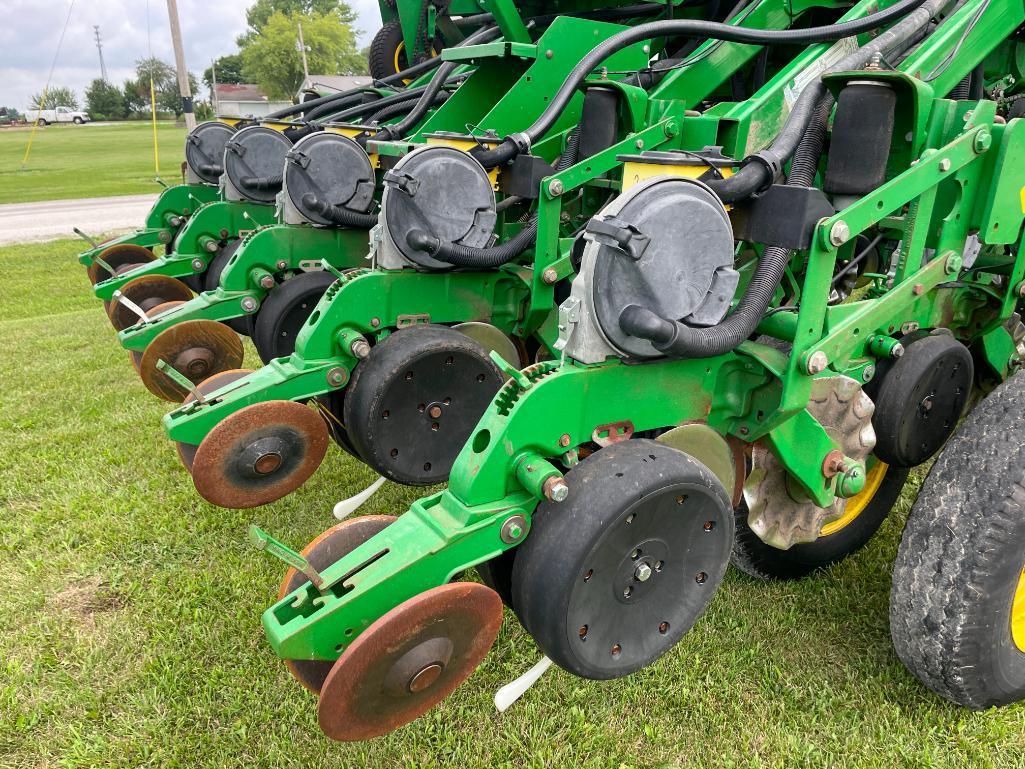 2006 John Deere 1790 CCS 16/31 planter