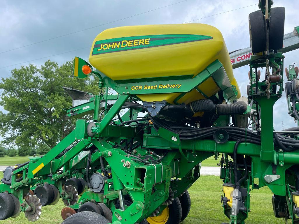 2006 John Deere 1790 CCS 16/31 planter
