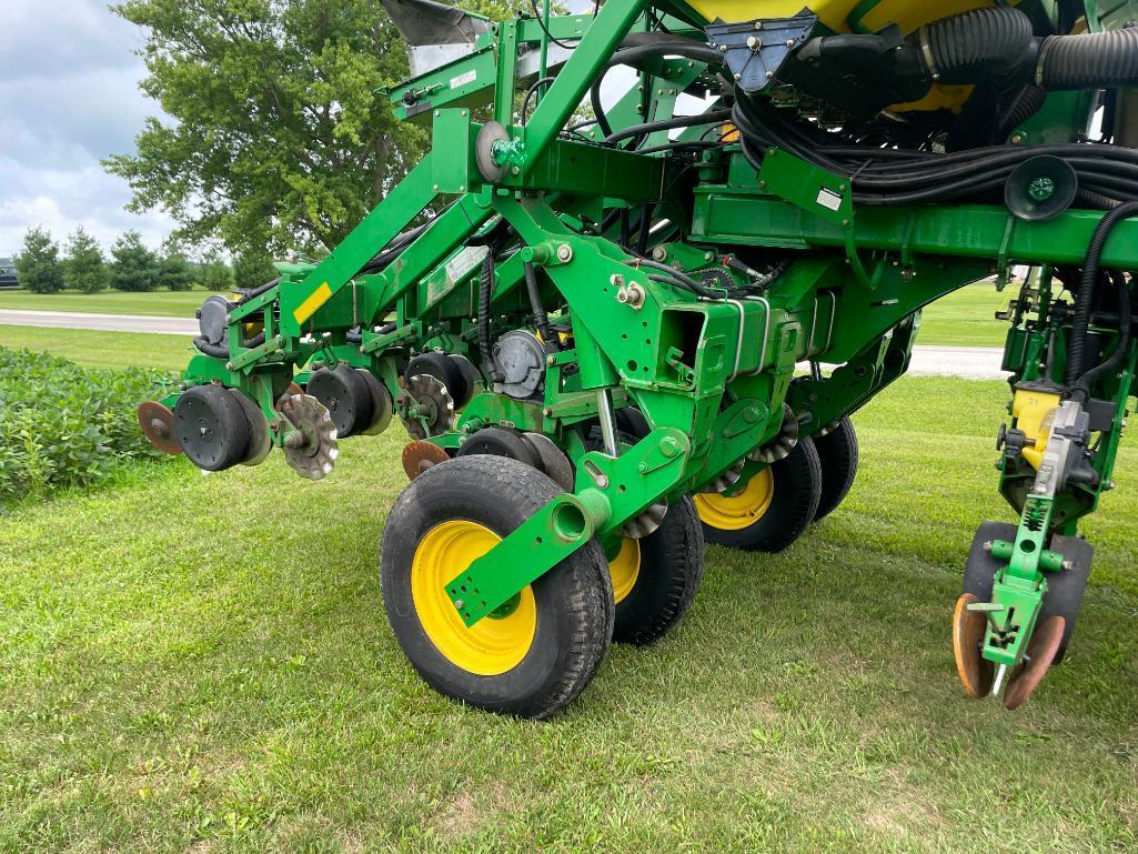 2006 John Deere 1790 CCS 16/31 planter