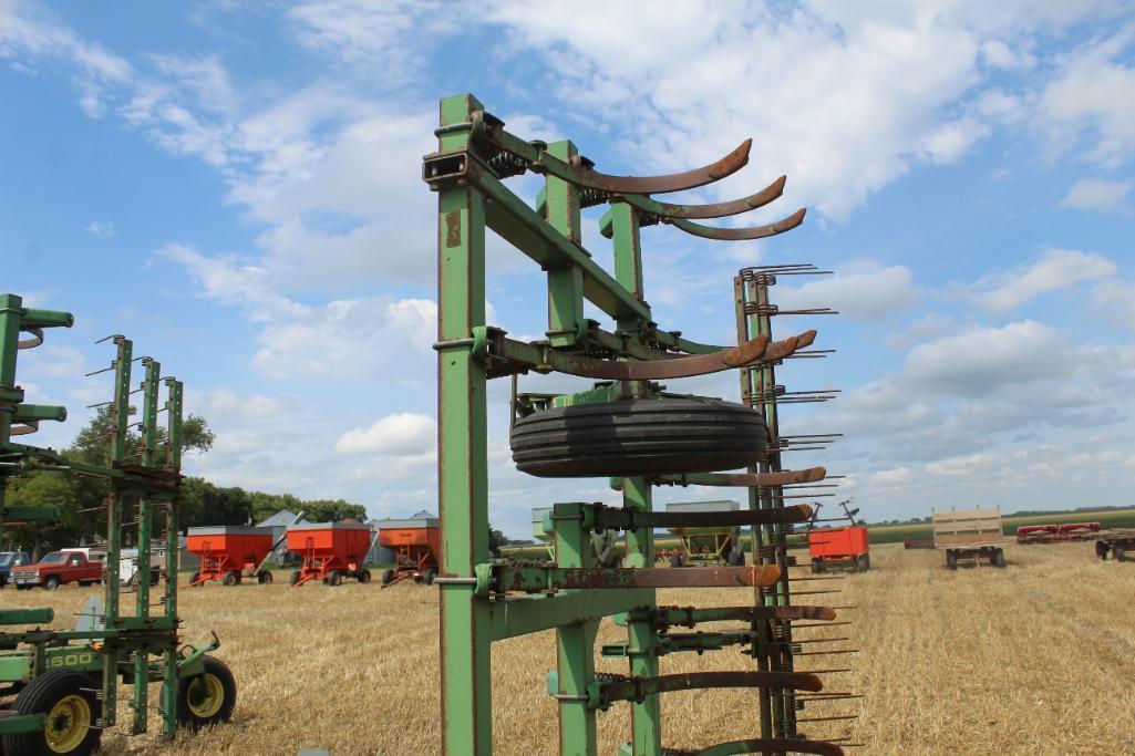 John Deere 1100 Field Cultivator