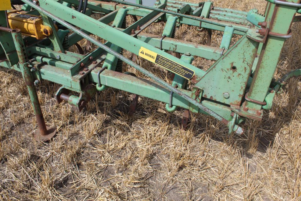 John Deere 1100 Field Cultivator
