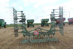 John Deere 1100 Field Cultivator