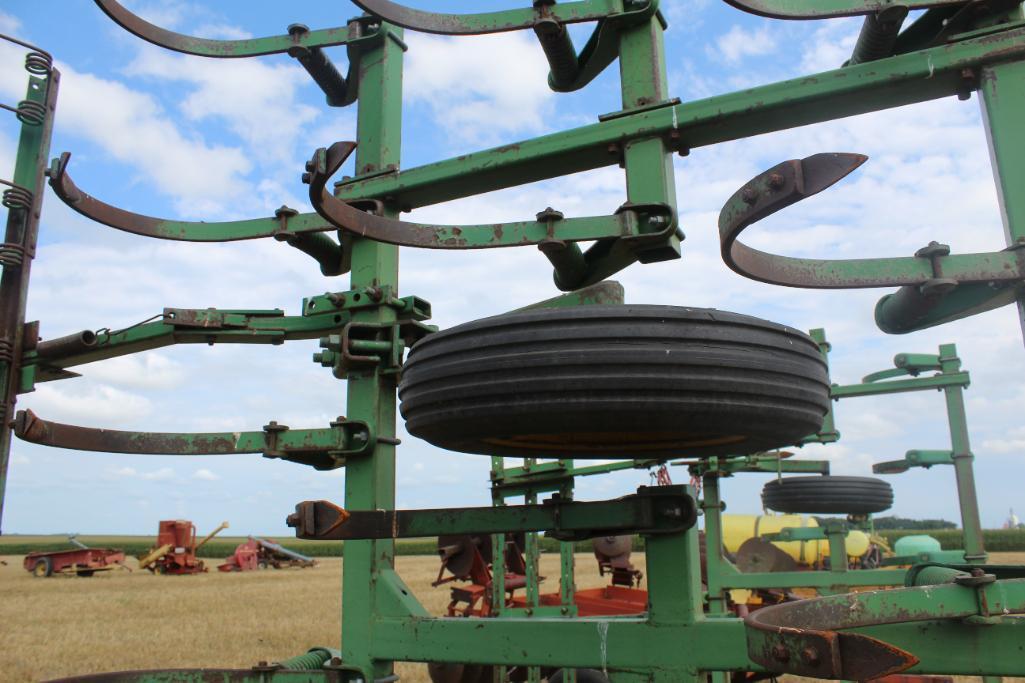 John Deere 1100 Field Cultivator