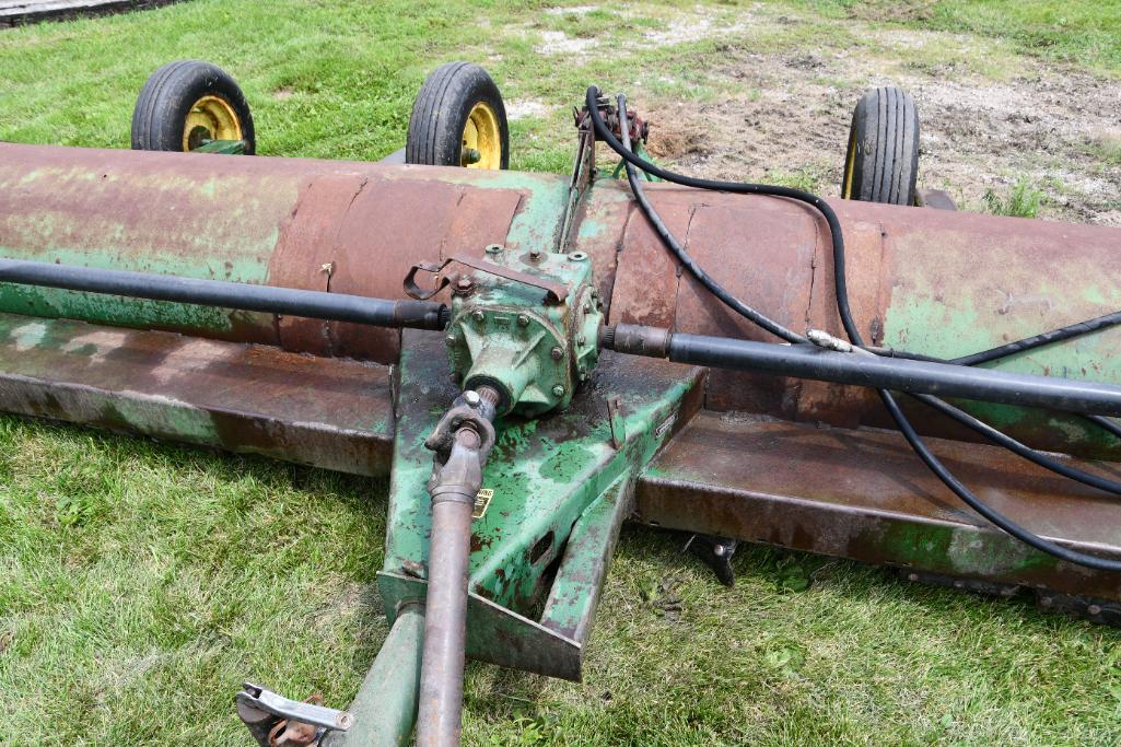 John Deere 27 15' flail type stalk shredder
