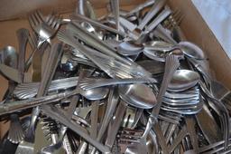 Large quantity of flatware