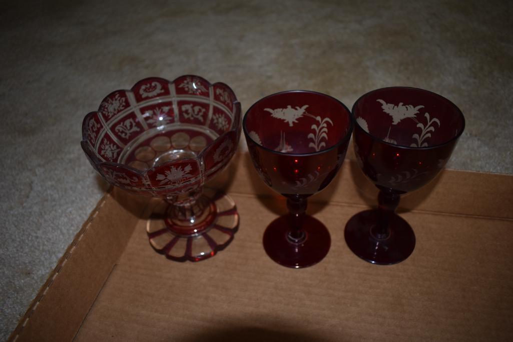 Quantity of glassware to include amber glass, red glass, etc.,