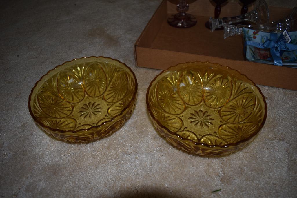 Quantity of glassware to include amber glass, red glass, etc.,