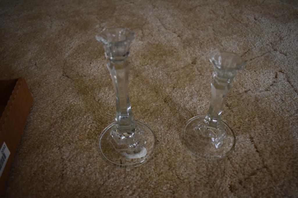 Quantity of glassware to include amber glass, red glass, etc.,