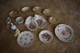 Quantity of floral glassware