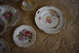 Quantity of floral glassware
